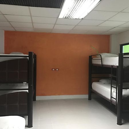 Hostel Mundo Maya แคนคูน ภายนอก รูปภาพ