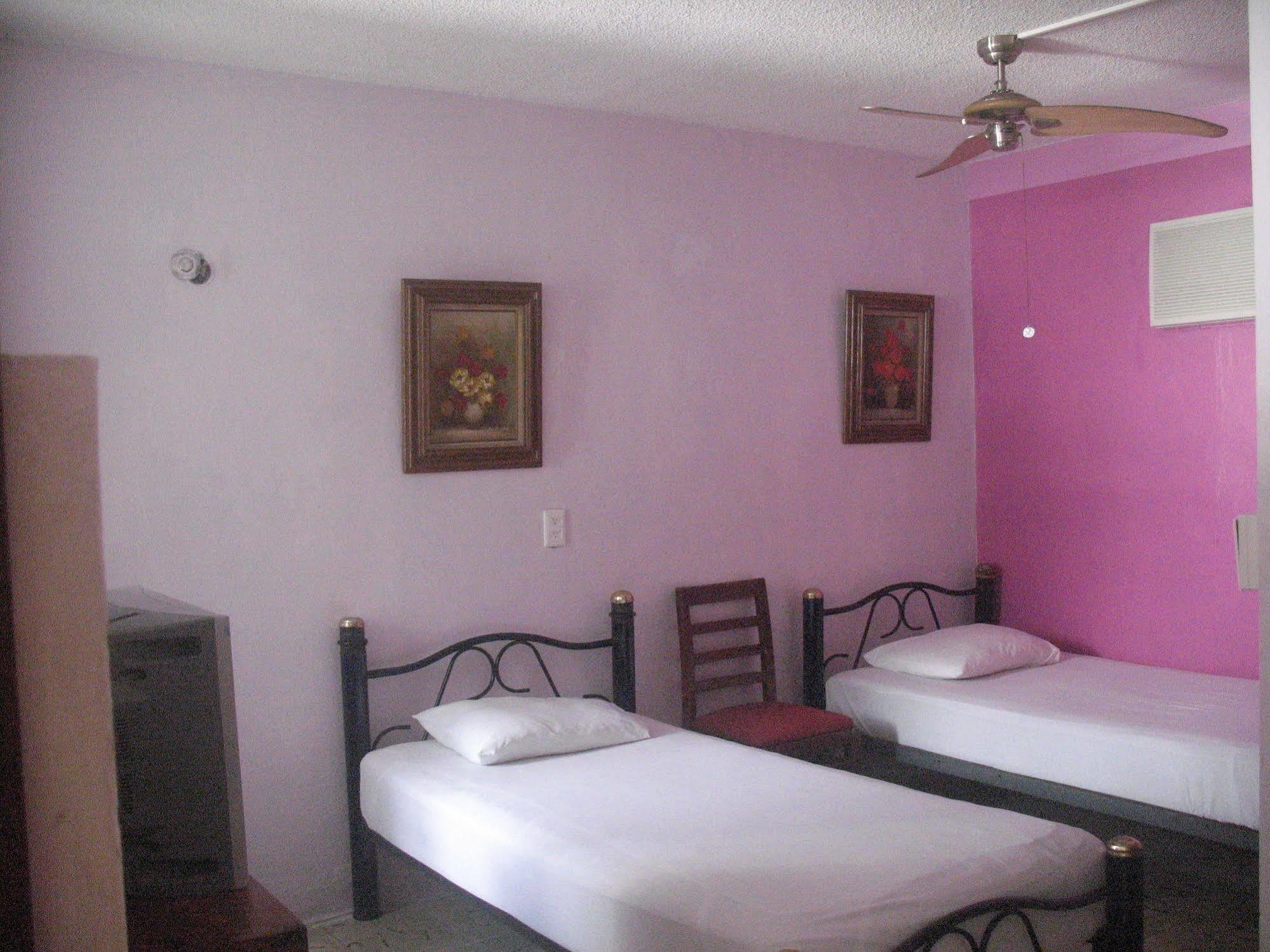 Hostel Mundo Maya แคนคูน ภายนอก รูปภาพ
